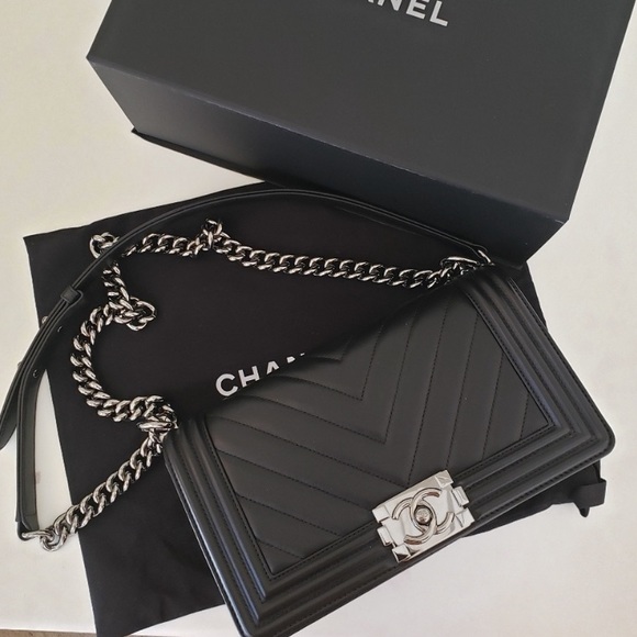 CHANEL Handbags - Chanel Medium Black Chevron Boy Bag Silver